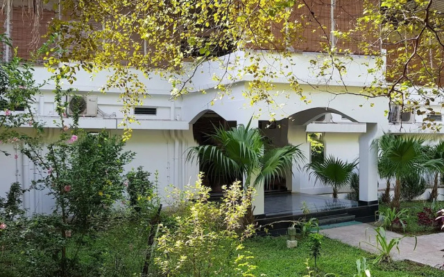 De Meadows Resort