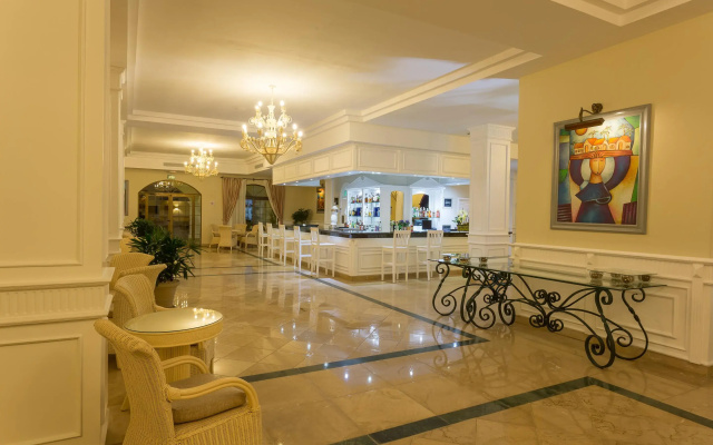 Eurostars Grand Cayacoa