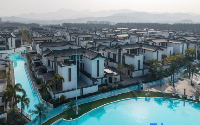 Qingyuan Jihua Park American Comic Book Hot Spring Vacation Villas