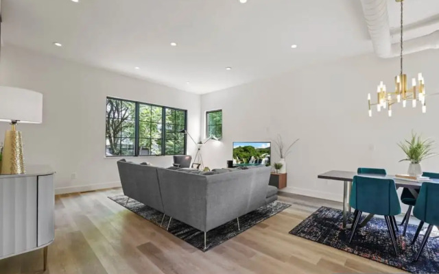 Stylish Getaway -columbus-3 Bedroom Masterpiece