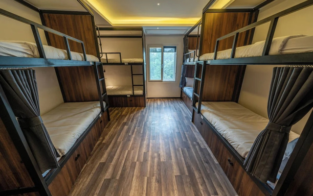 Mad Monkey Hanoi - Hostel