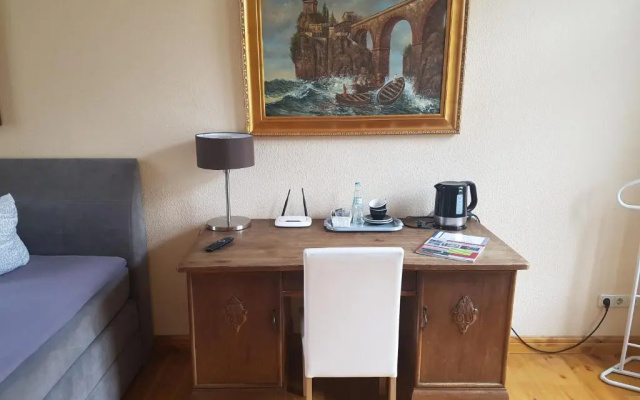 Schillers Hotel Cafv Garni