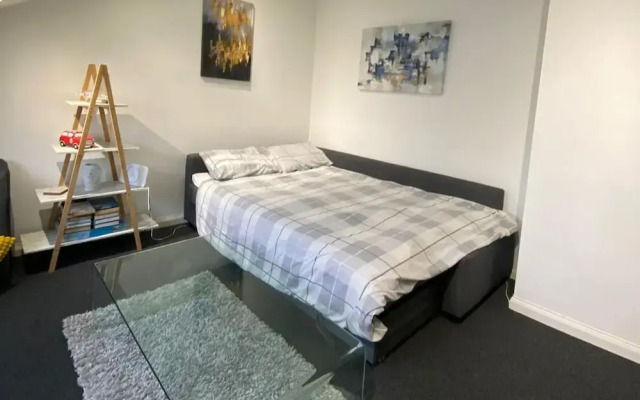 Apartment - Sleeps 4 & Excellent Transport Links