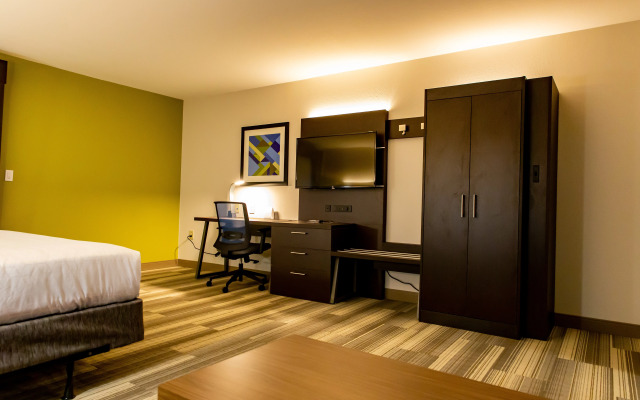 Holiday Inn Express Columbus-Dublin by IHG