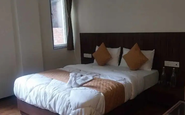 Dream Glory Hotel