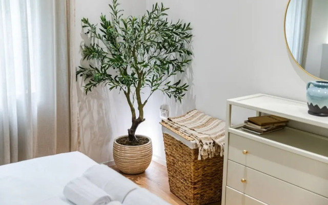 The Homey Flat Stylish 2BR City Apartment