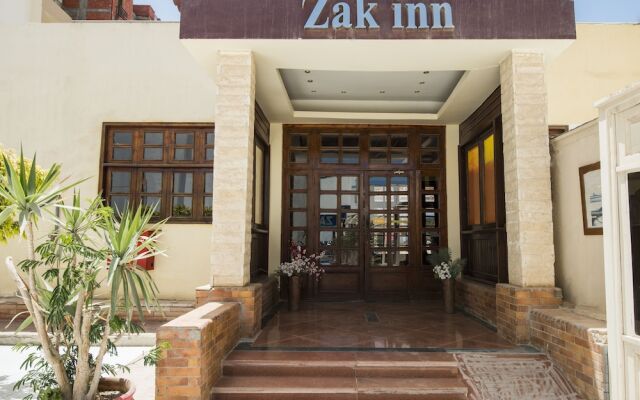 Отель Zak Inn вид на фасад