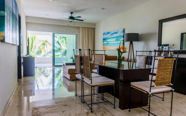 Casa Coral - Luxury Condos