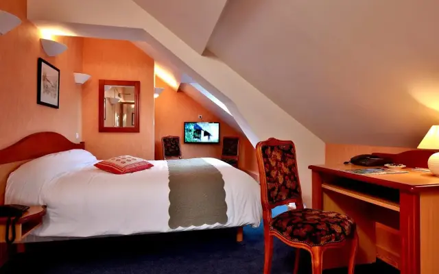 Logis Hôtel & Restaurant des Lacs