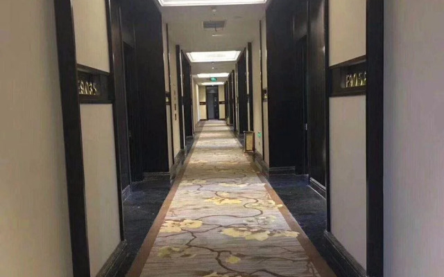 Yulin Garden Hotel
