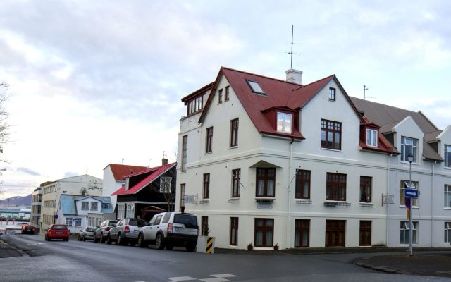 Three Sisters Studio Apartments in Reykjavik, Iceland from 545$, photos, reviews - zenhotels.com hotel front