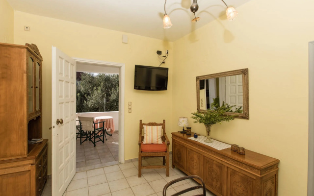 Artos Apartments