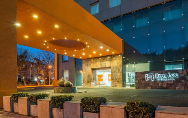 Отель Real Inn Guadalajara Expo вид на фасад