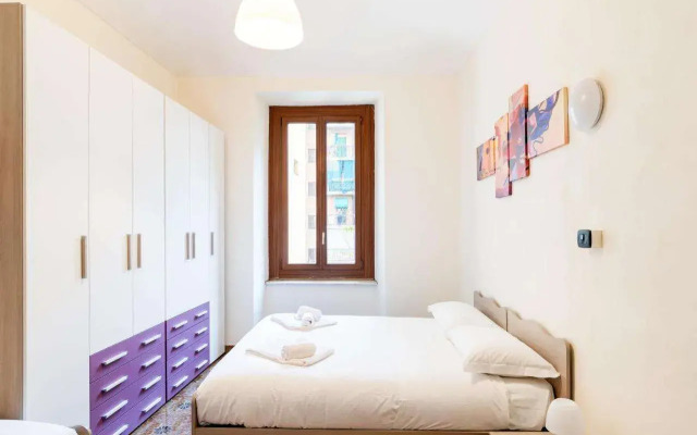 Dante Subway Apartment