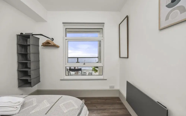 Beachfront Apartment With Sea View By My Getaways