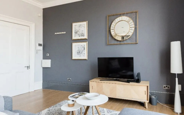 The Riverside Escape - 3bdr in 3 Central Apartments