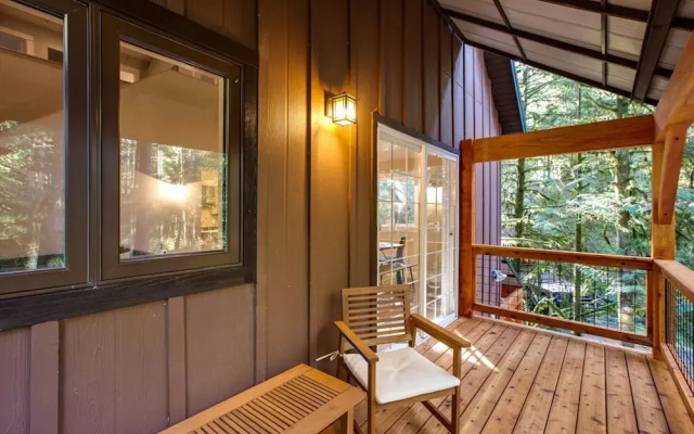 Mt. Baker Lodging Cabin 69 (Sleeps 8)