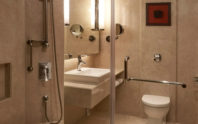 Courtyard by Marriott Mumbai International Airport