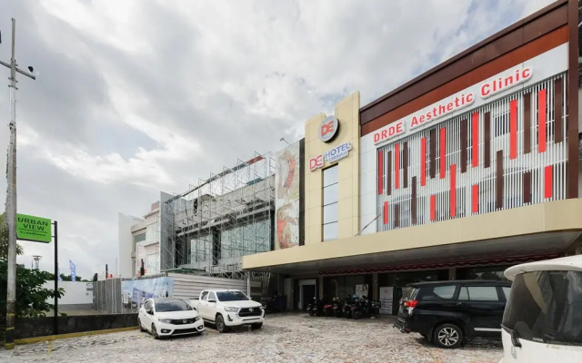 Urbanview near Syamsudin Noor Airport