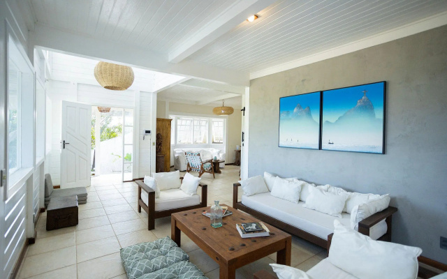 Mansão C/ Piscina A 400m Da Praia Brava|casa Ayana