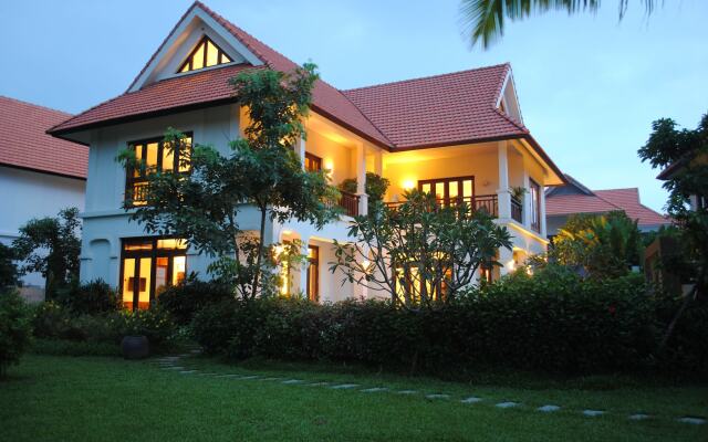 Отель Secret Garden Villas-Furama Beach Danang вид на фасад