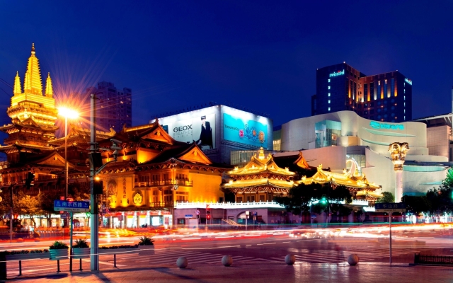 Отель Swissotel Grand Shanghai вид на фасад