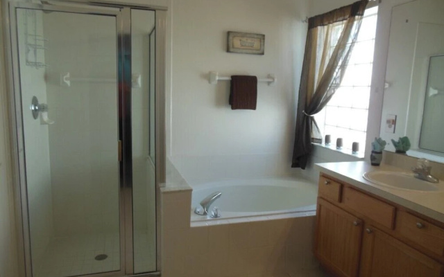 3 Bedroom, 2 Bath Disney Pool Home!