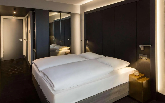 Hotel AMANO East Side