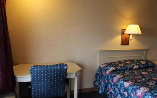Hometown Inn Fort Wayne