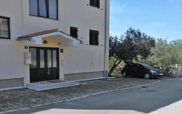 Two-bedroom apartment with sea view