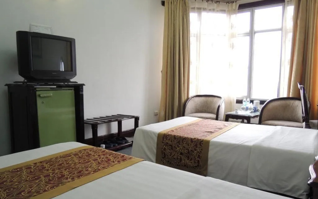 Trade Hotel
