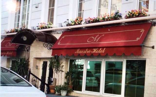 Maestro Hotel вид на фасад