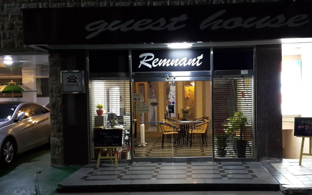 Remnant Guesthouse - Hostel