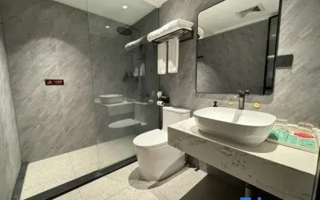 Golden Comfort Hotel Zhuhai