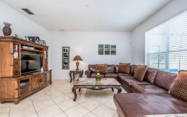6-Bedroom Villa in Davenport 116TC