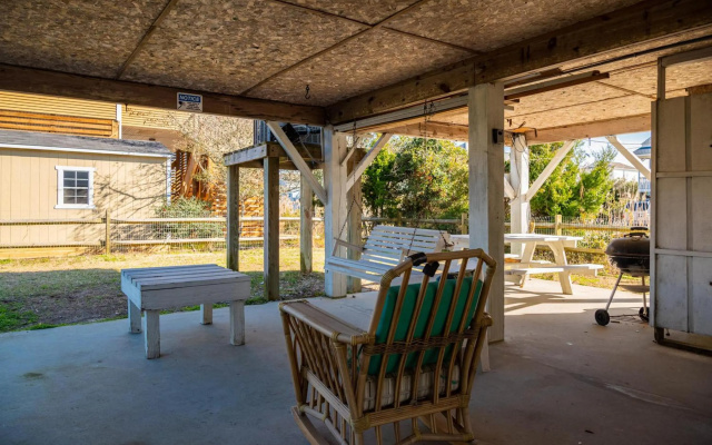 Splendid Days by Oak Island Accommodations