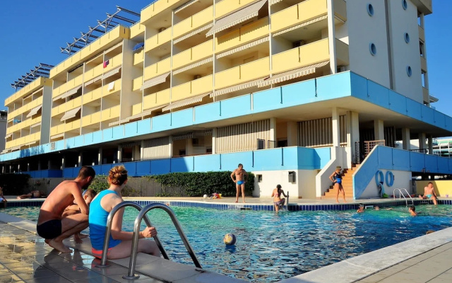 Lovely Flat With Side sea View and Swimming Pool