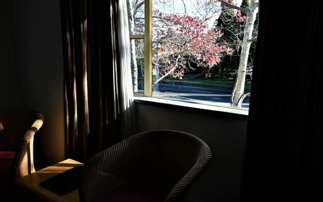 Best Western Grand Country Lodge Motel