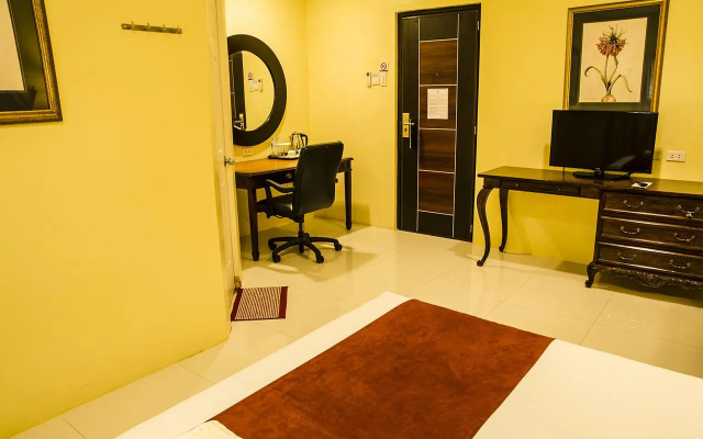 Dreamwave Hotel Lemery