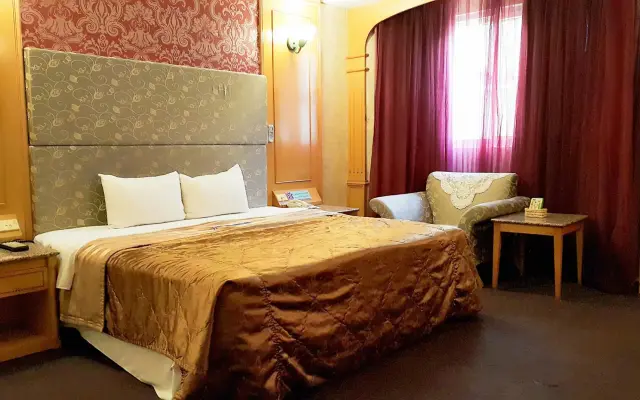 Micky Motel