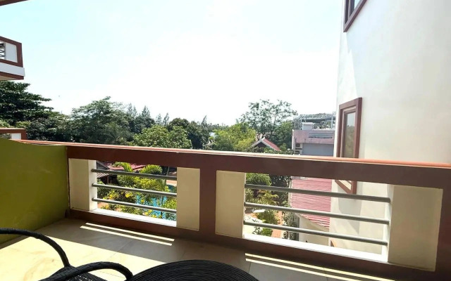 Two Moons Hotel - Hostel