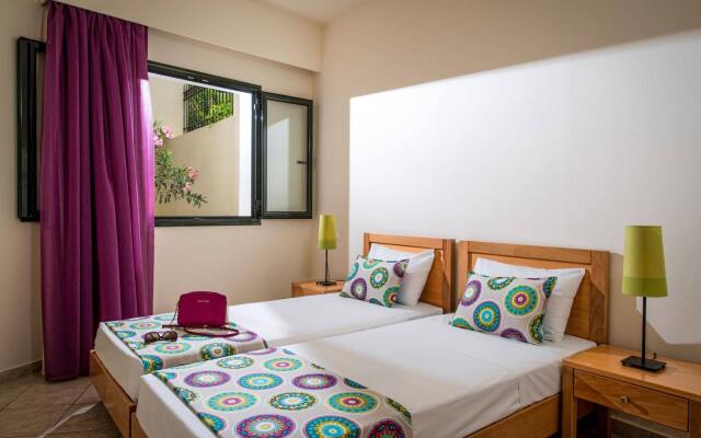 Kristalli Hotel Apartments вид на фасад