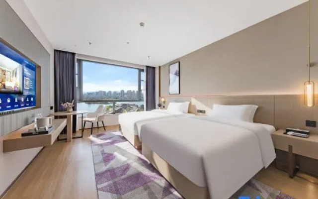 Lavande Hotel (Hezhou High-Speed Railway Station Yongfeng Lake)