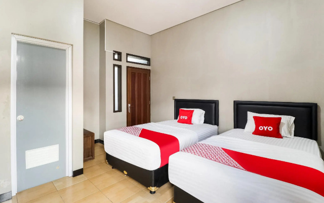 Guest House Teras Waruga Syariah by OYO Rooms