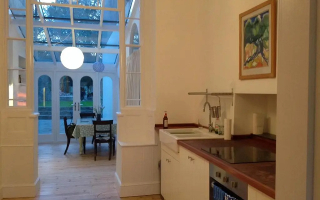 8a Spring Gardens