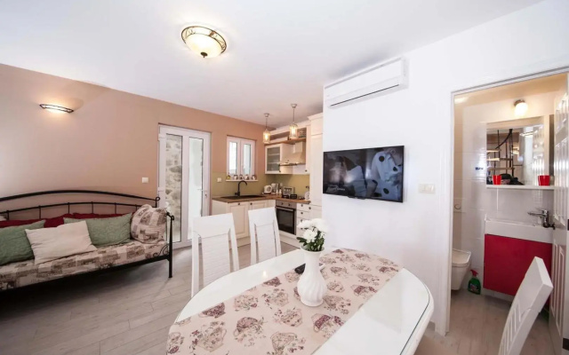 House Mario in Podgora, jacuzzi