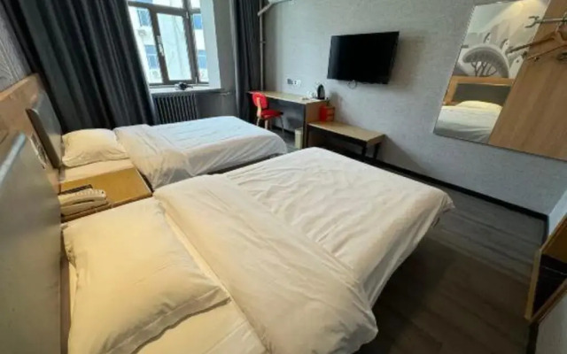 Thank Inn Plus Hotel Qingdao Huangdao District Weike Yunhai City