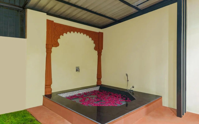 Traavista Aravali Mahal