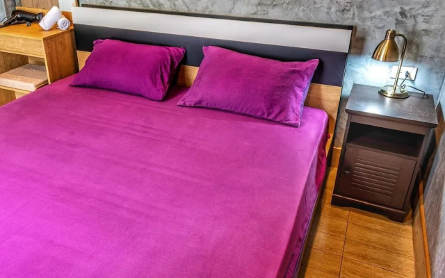 Tropical Living in Modern Villa Lancelot