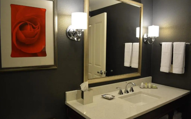 Majestic Inn & Spa